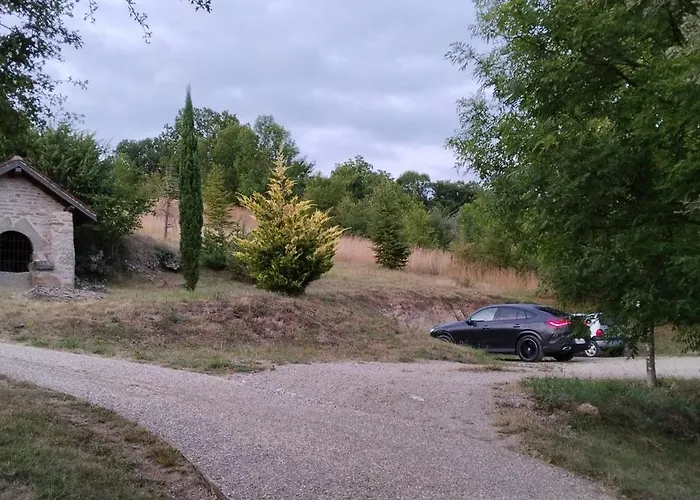 Dom wakacyjny Quercynoise De Charme Piscine Et Vue Sur Vallee Du Lot Balaguier-d'Olt
