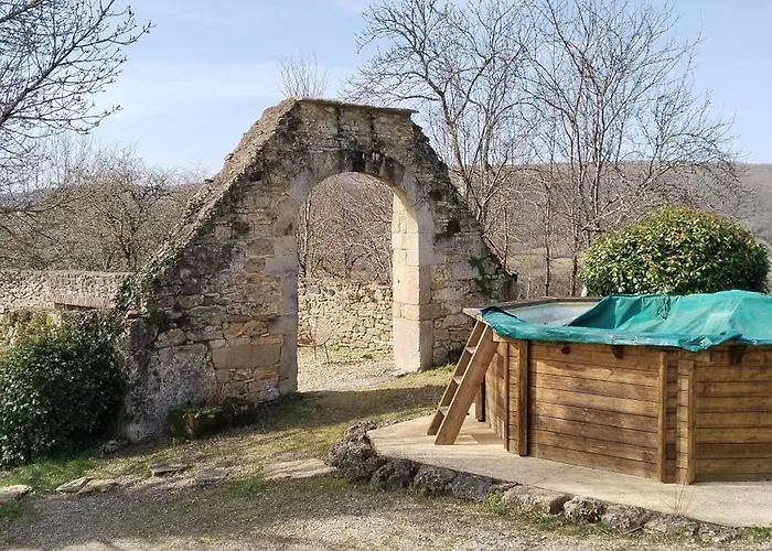 Dom wakacyjny Quercynoise De Charme Piscine Et Vue Sur Vallee Du Lot Balaguier-d'Olt