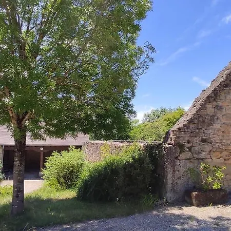 Quercynoise De Charme Piscine Et Vue Sur Vallee Du Lot Balaguier-d'Olt