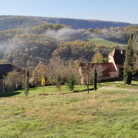 Quercynoise De Charme Piscine Et Vue Sur Vallee Du Lot Balaguier-d'Olt