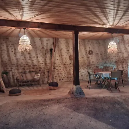 Ferienhaus Quercynoise De Charme Piscine Et Vue Sur Vallee Du Lot Balaguier-d'Olt